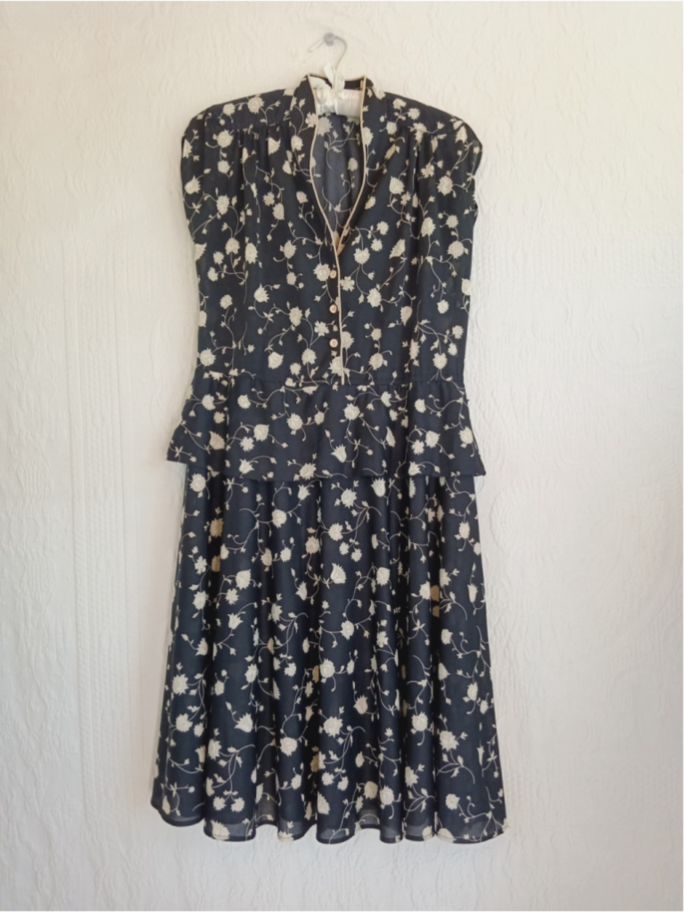 1940s Sheer Peplum Dress Cap Sleeves Black Cream Floral EUC Vintage Romantic XL - Picture 12 of 12